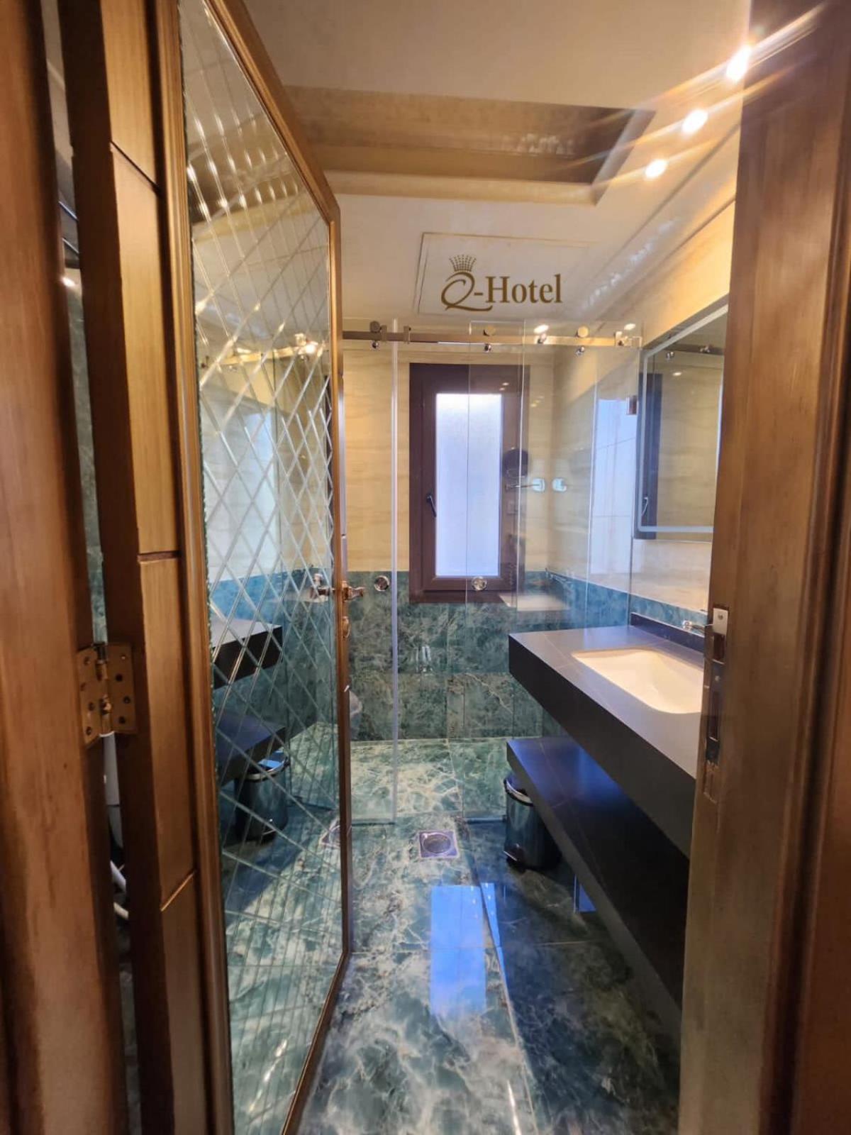 Q Hotel Beirut Exterior foto